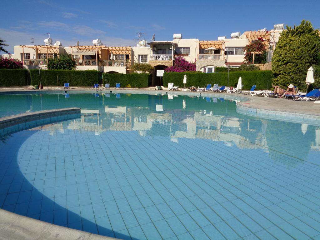 Santa Barbara Complex Lejlighed Limassol Eksteriør billede