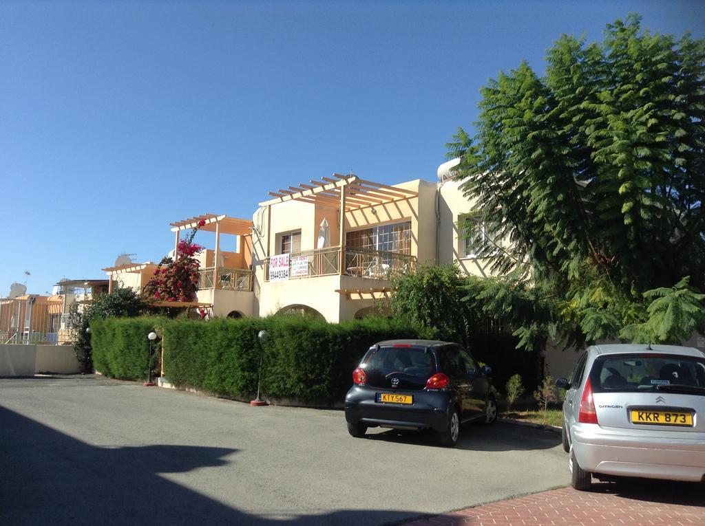 Santa Barbara Complex Lejlighed Limassol Eksteriør billede
