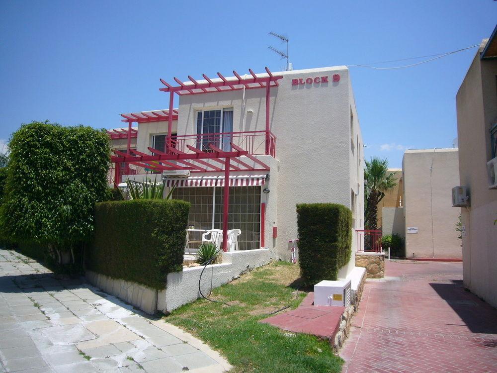 Santa Barbara Complex Lejlighed Limassol Eksteriør billede