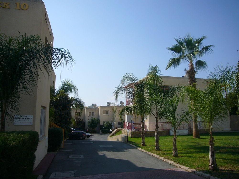 Santa Barbara Complex Lejlighed Limassol Eksteriør billede
