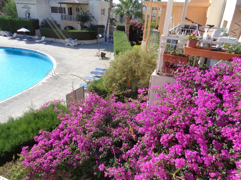 Santa Barbara Complex Lejlighed Limassol Eksteriør billede